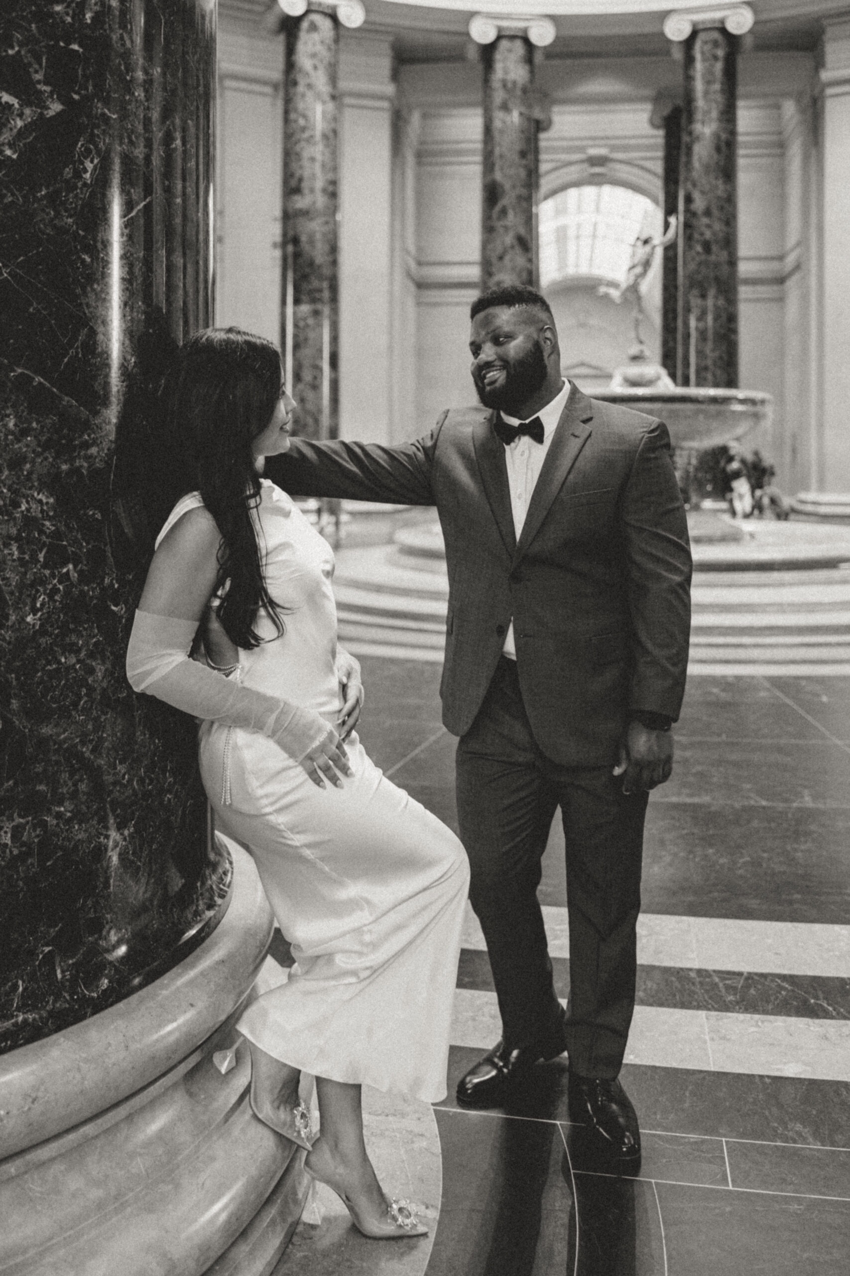 vintage inspired engagement fashion | National Gallery of Art engagement photos